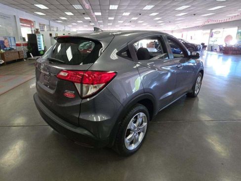 Used 2021 Honda HR-V LX image 2