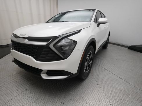 Used 2023 Kia Sportage LX AWD/4WD image 12