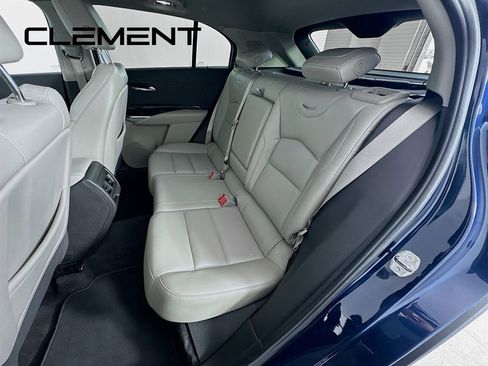 Used 2022 Cadillac XT4 Premium Luxury image 32