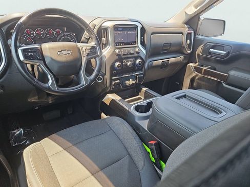 Used 2019 Chevrolet Silverado 1500 LT Trail Boss AWD/4WD image 11