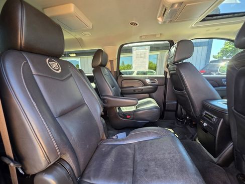 Used 2012 Cadillac Escalade ESV Platinum image 12