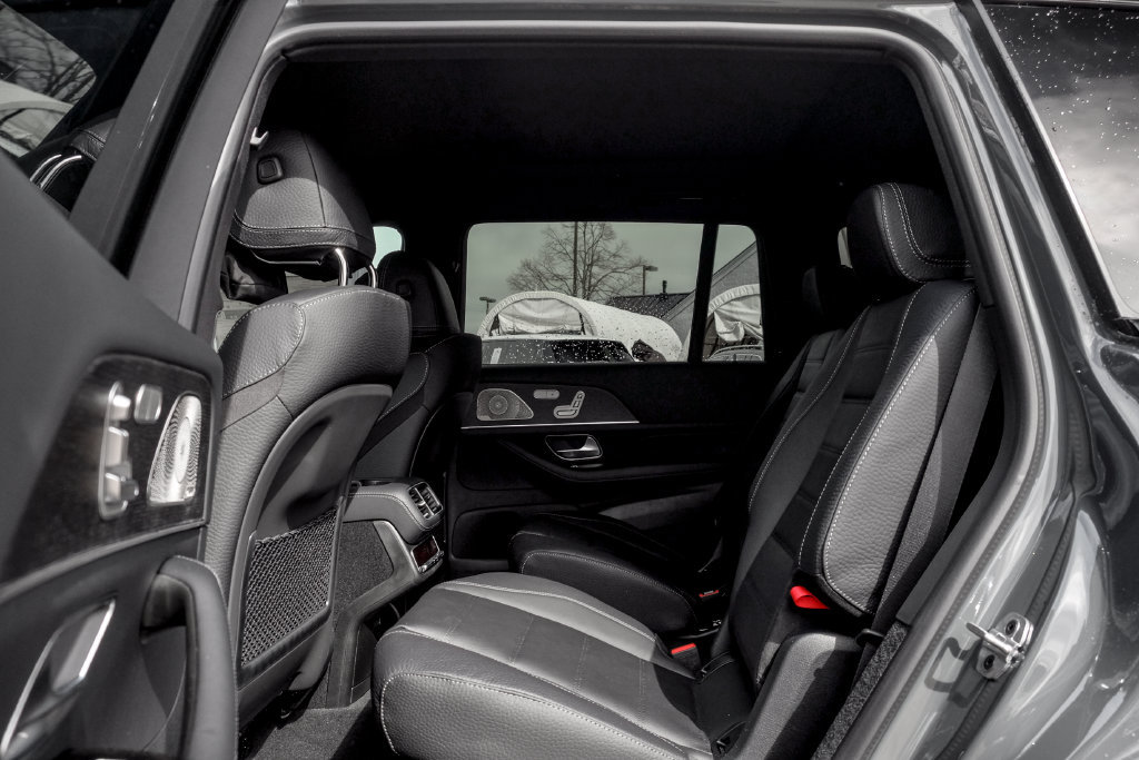 Certified 2026 Mercedes-Benz GLS 450 4MATIC image 18