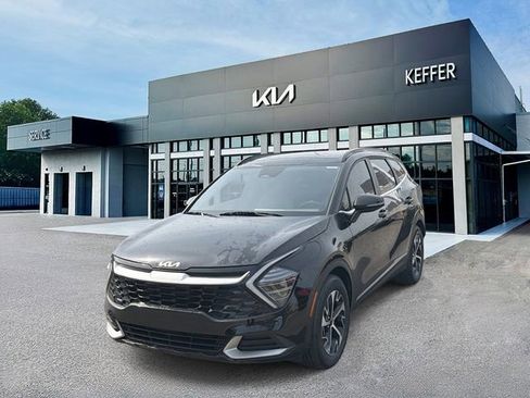 Certified 2025 Kia Sportage EX w/ Premium Package FWD image 1