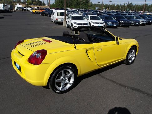Used 2003 Toyota MR2 RWD image 14
