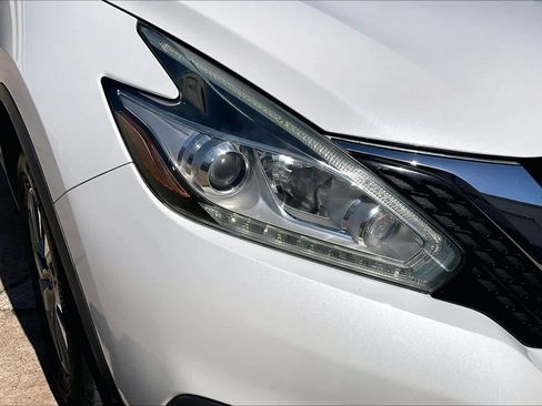 Used 2015 Nissan Murano S image 26