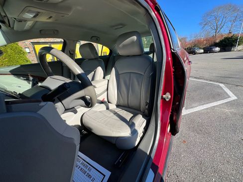 Used 2010 Buick LaCrosse CXL image 60