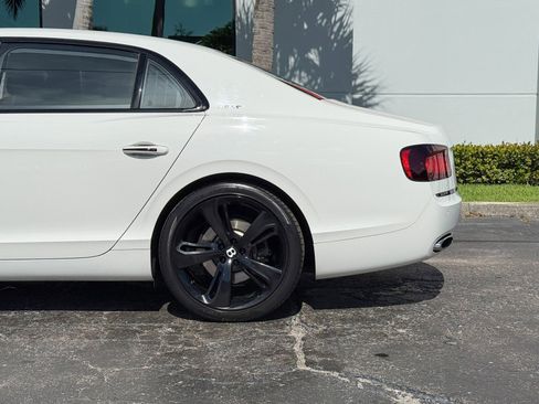 Used 2018 Bentley Flying Spur S W12 AWD/4WD image 15