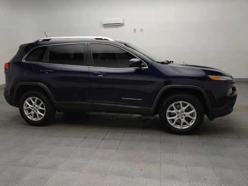 Used 2014 Jeep Cherokee Latitude AWD/4WD image 11