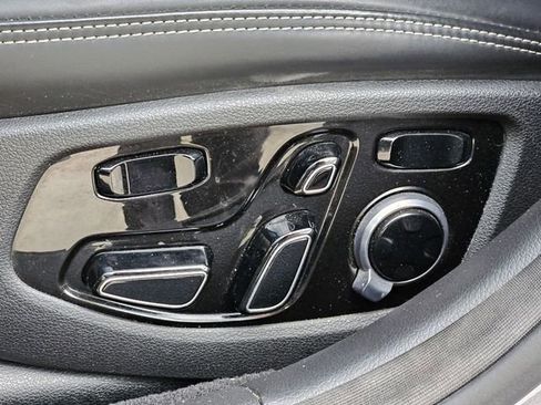 Used 2021 Genesis G90 5.0 Ultimate image 32