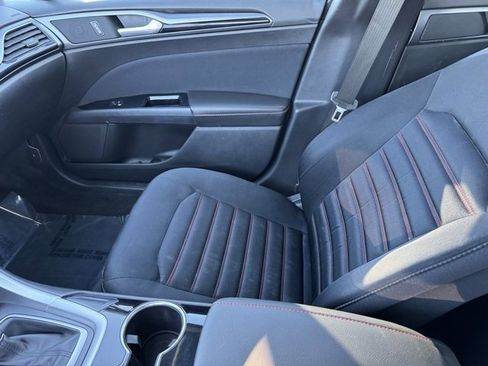 Used 2015 Ford Fusion SE w/ Equipment Group 201A image 20