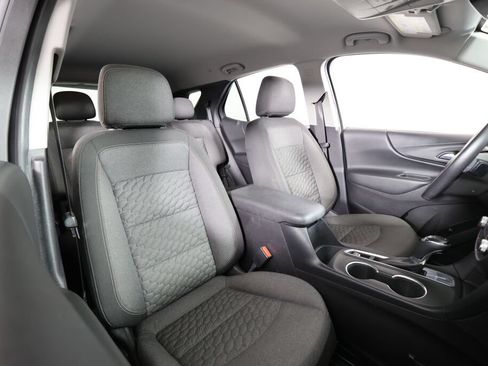 Used 2018 Chevrolet Equinox LT FWD image 26
