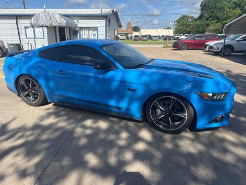 Used 2017 Ford Mustang GT Premium w/ Enhanced Security Package RWD image 5