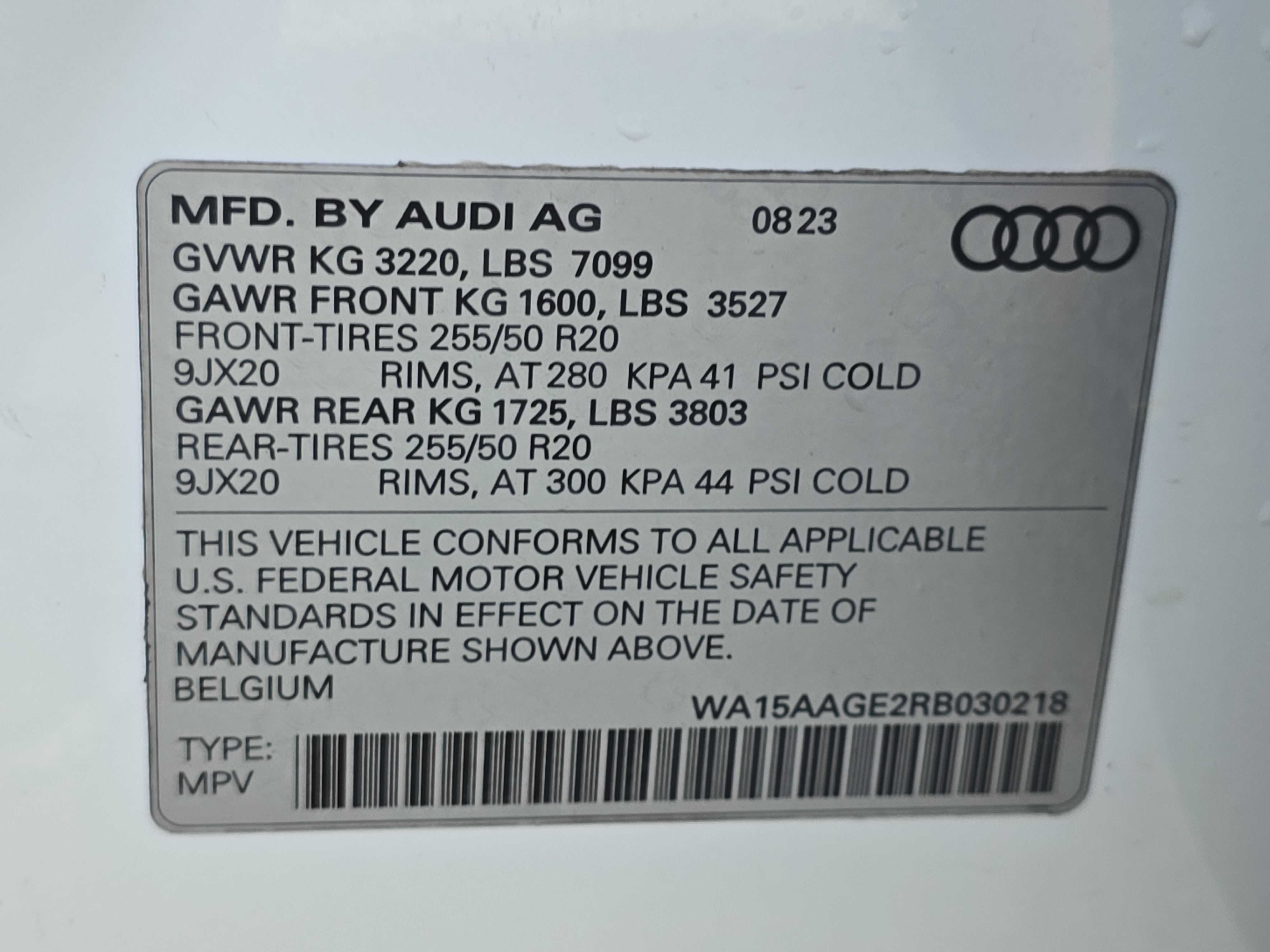 Used 2024 Audi Q8 e-tron Premium Plus w/ Premium Plus Package AWD/4WD image 36
