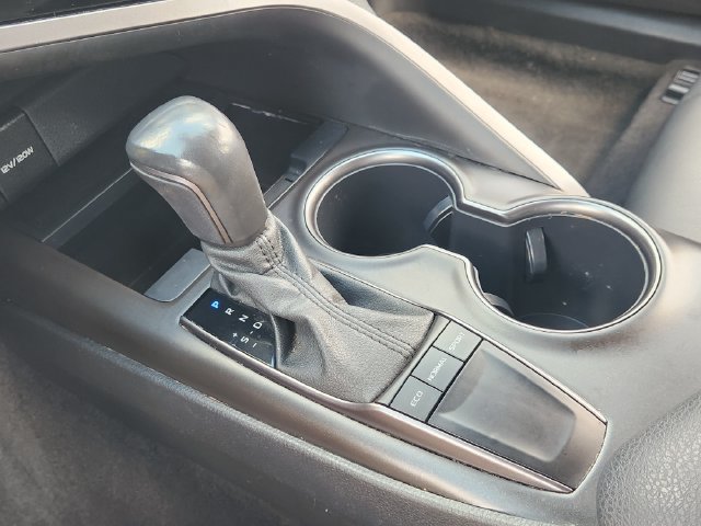 Used 2023 Toyota Camry SE FWD image 16