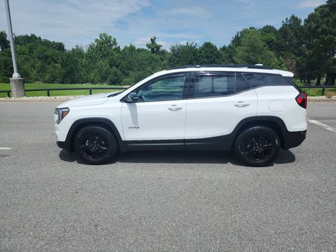 Used 2024 GMC Terrain AT4 w/ Infotainment Package II AWD/4WD image 2