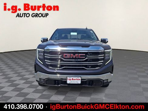 Used 2022 GMC Sierra 1500 SLT w/ SLT Premium Plus Package AWD/4WD image 2
