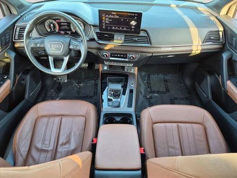 Certified 2023 Audi Q5 2.0T Premium Plus w/ Premium Plus Package AWD/4WD image 16