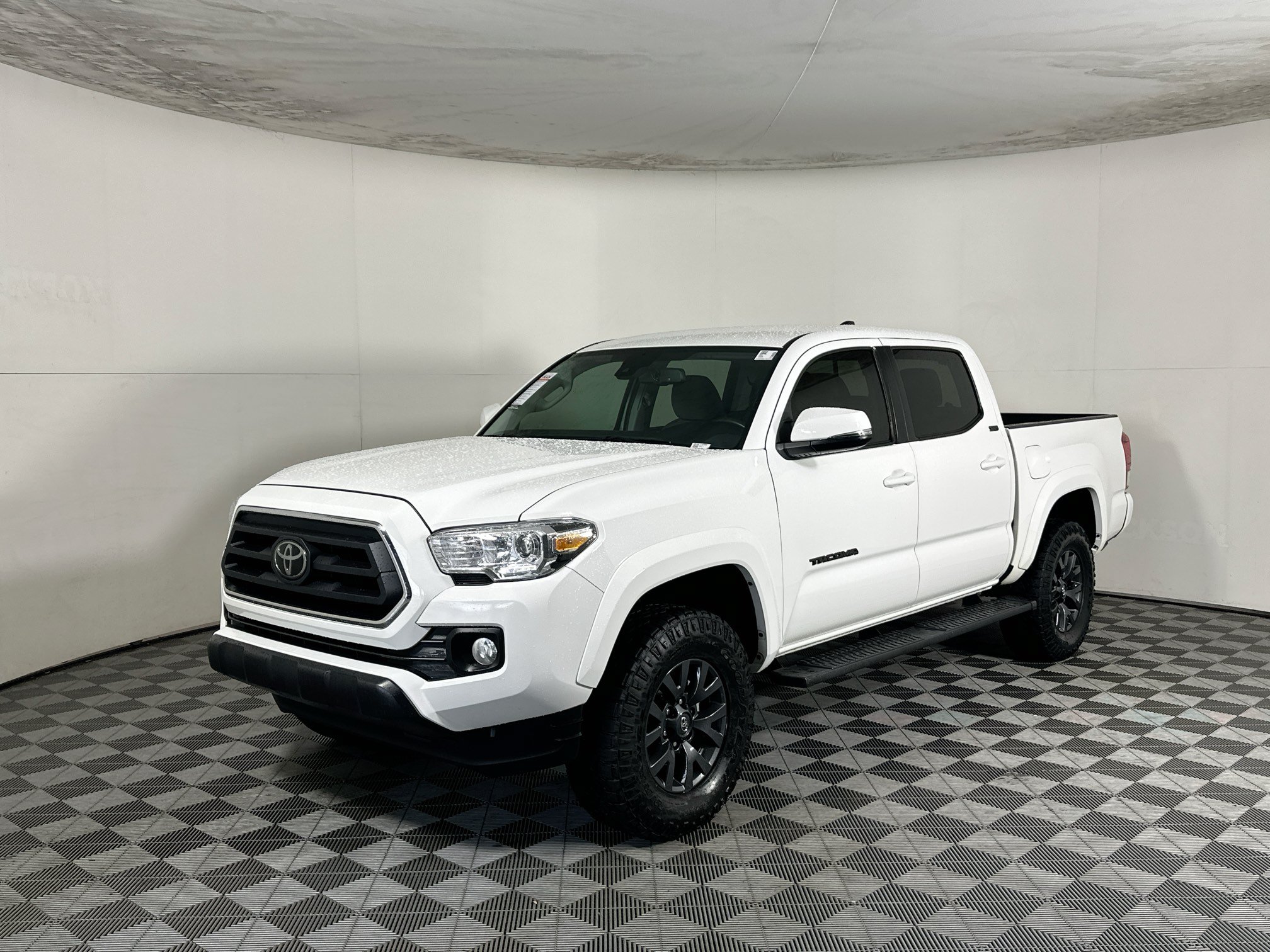 Used 2023 Toyota Tacoma SR5 w/ Technology Package AWD/4WD image 7