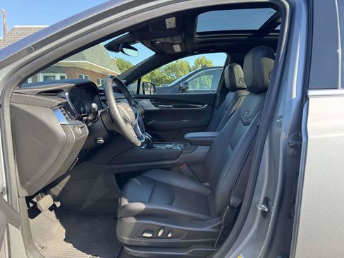 Certified 2023 Cadillac XT5 Premium Luxury AWD/4WD image 17