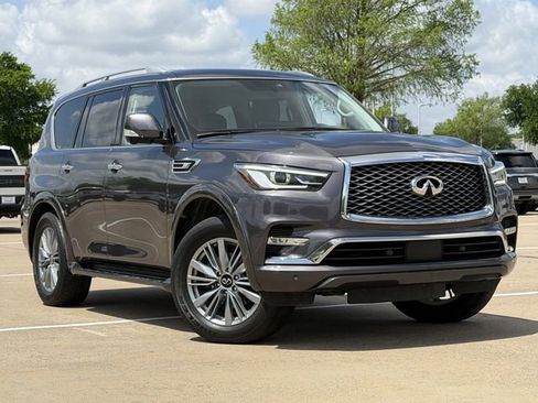 Used 2024 INFINITI QX80 Luxe image 2