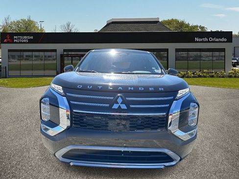 New 2026 Mitsubishi Outlander SE image 8