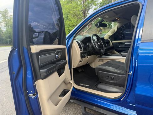 Used 2019 RAM 1500 Big Horn AWD/4WD image 9