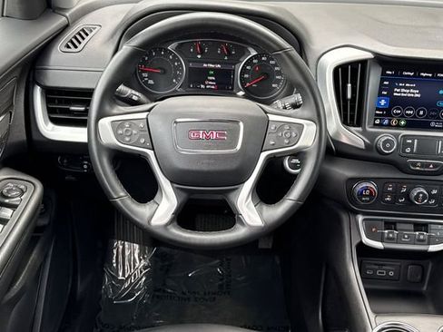 Used 2024 GMC Terrain SLT FWD image 16