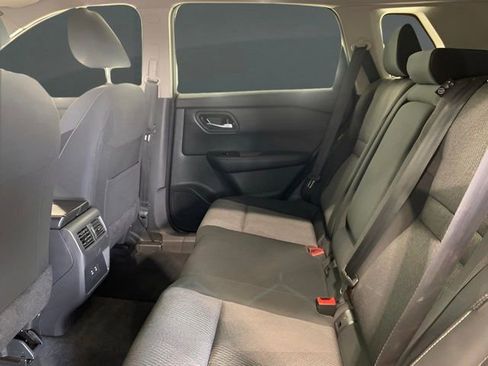 Used 2024 Nissan Rogue SV image 19