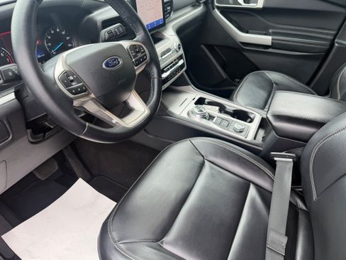 Certified 2021 Ford Explorer XLT AWD/4WD image 19