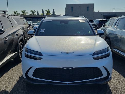 Used 2023 Genesis GV60 Advanced AWD/4WD image 2