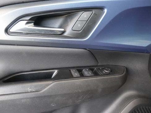 Used 2024 Chevrolet Equinox EV LT FWD image 15