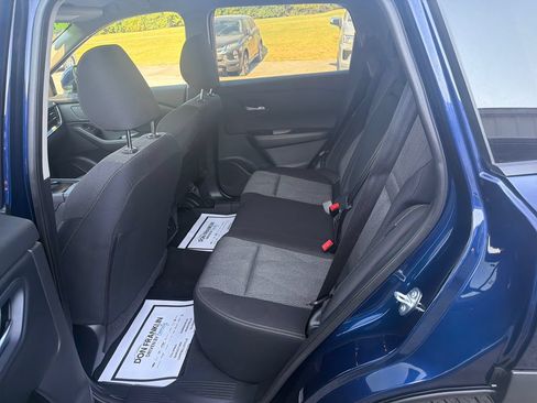 Used 2024 Nissan Rogue SV FWD image 14