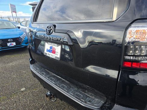 Used 2021 Toyota 4Runner TRD Off-Road Premium w/ Moonroof Package image 17