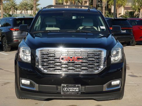 Used 2018 GMC Yukon Denali image 3