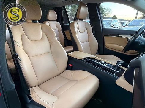 Used 2016 Volvo XC90 T6 Momentum w/ Protection Package Plus image 17