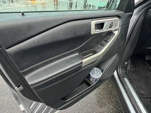 Used 2023 Ford Explorer Limited w/ Equipment Group 301A image 14