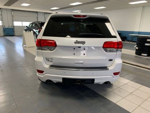 Used 2019 Jeep Grand Cherokee Overland image 4