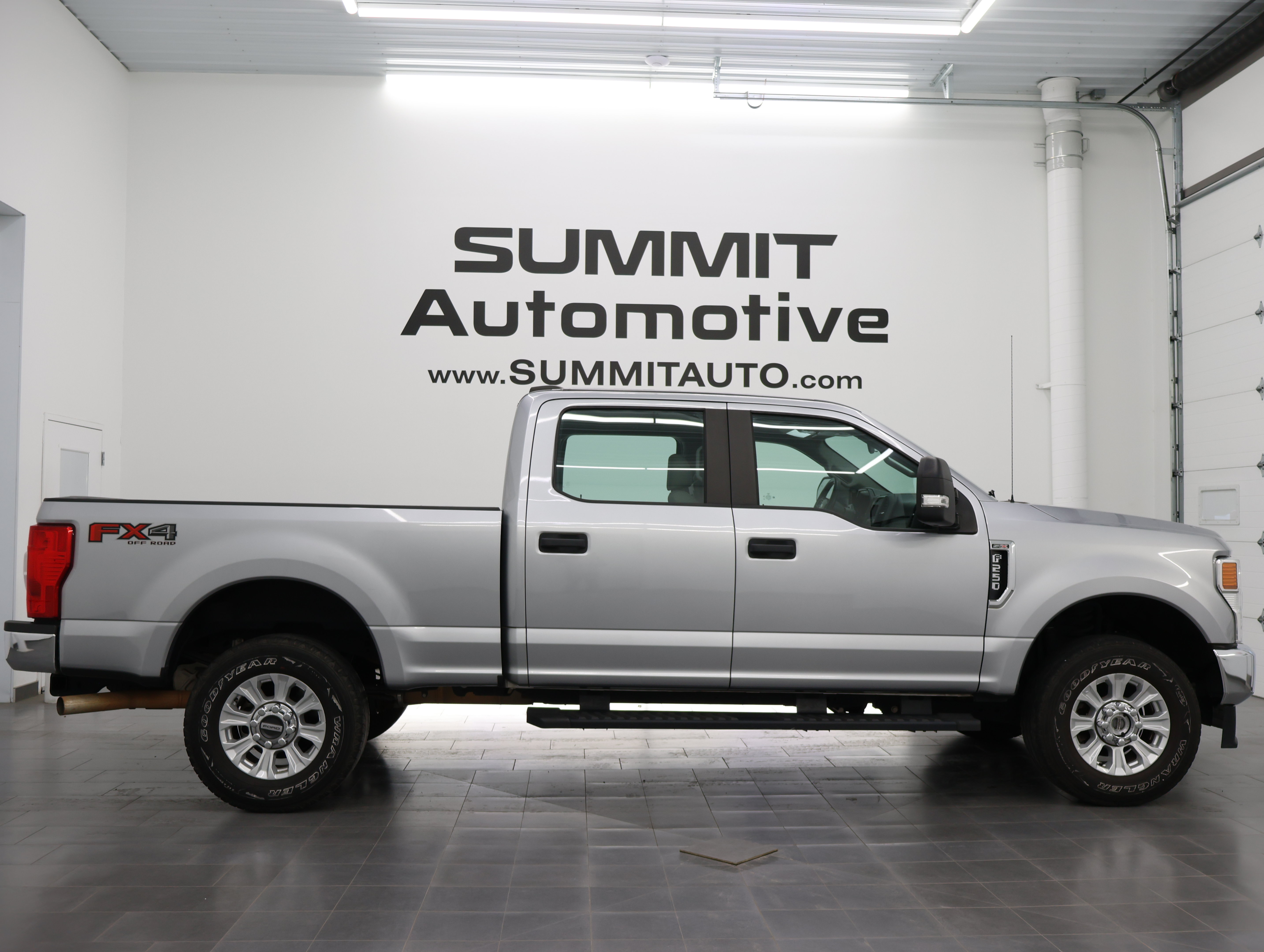Used 2020 Ford F250 XL w/ STX Appearance Package AWD/4WD image 1