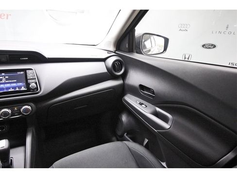 Used 2025 Nissan Kicks Play S image 8