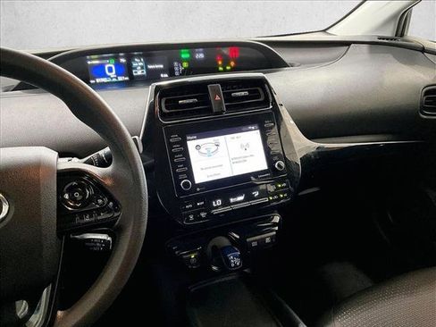 Used 2021 Toyota Prius LE FWD image 8