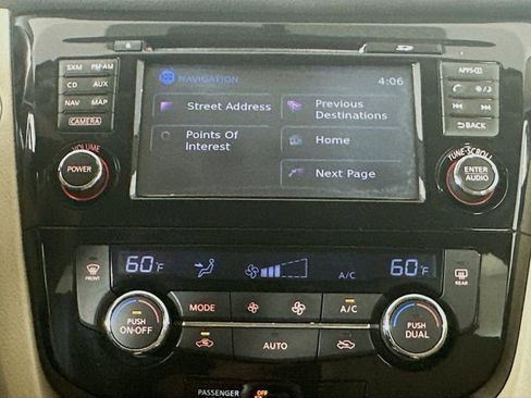 Used 2014 Nissan Rogue SL FWD image 15