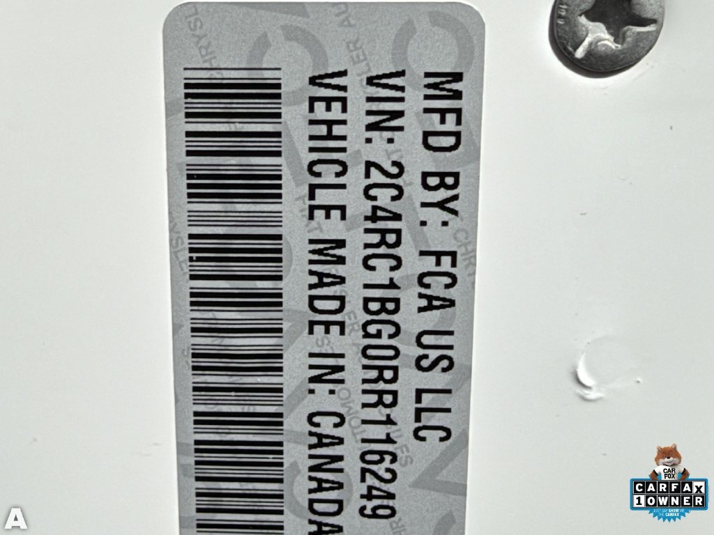 Used 2024 Chrysler Pacifica Touring-L FWD image 13