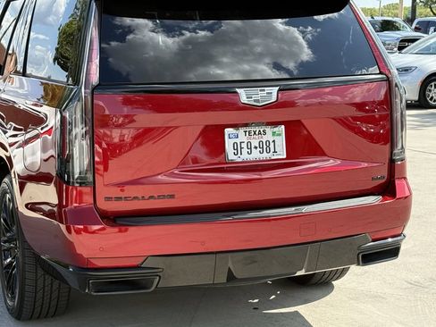 Used 2024 Cadillac Escalade Sport w/ LPO, ONYX Package AWD/4WD image 6
