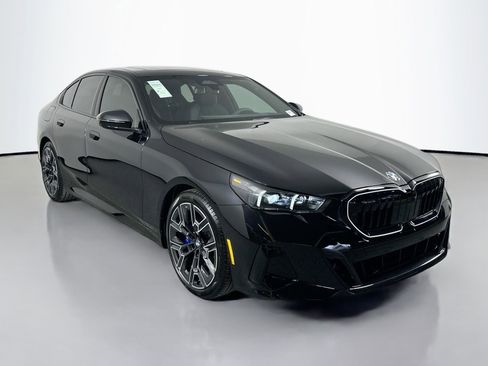 Certified 2026 BMW 530i w/ M Sport Package image 4