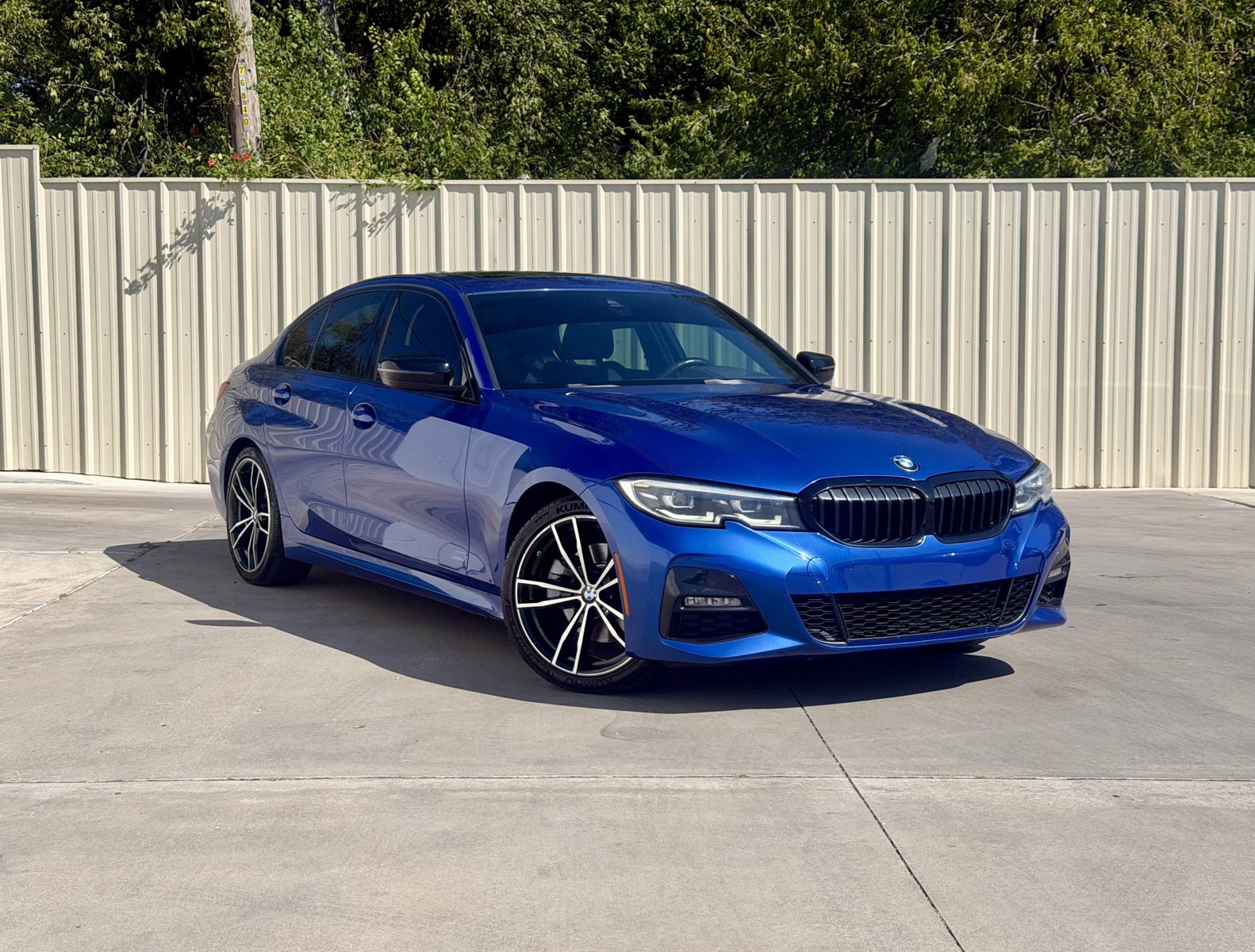 Used 2021 BMW 330i Sedan w/ M Sport Package RWD image 1