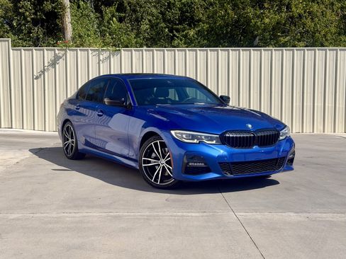 Used 2021 BMW 330i Sedan w/ M Sport Package RWD image 1