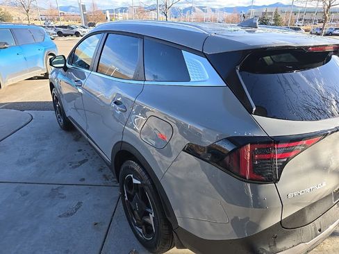 New 2026 Kia Sportage EX image 4