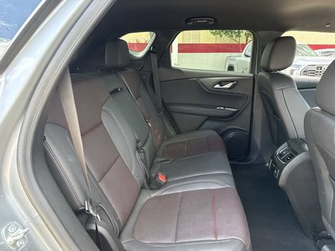 Used 2025 Chevrolet Blazer RS FWD image 33