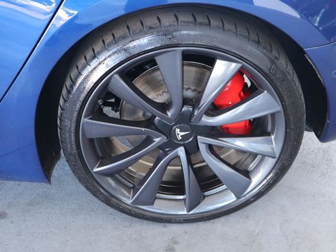 Used 2020 Tesla Model 3 Performance image 38