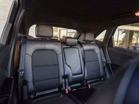 Used 2025 Ford Escape ST-Line Select AWD/4WD image 31